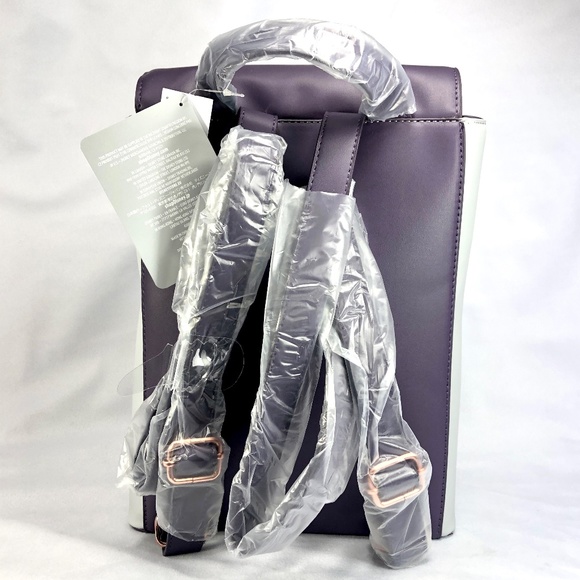 Disney Parks 2022 The Haunted Mansion Kiss The Bride Backpack Bag - NEW - Picture 4 of 8